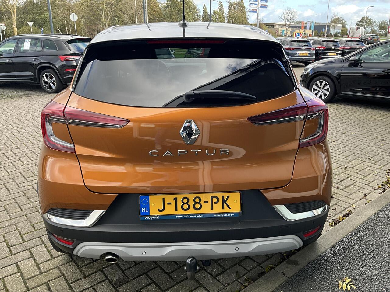 Renault CAPTUR 1.3 TCe 130 Intens Camera | Bose