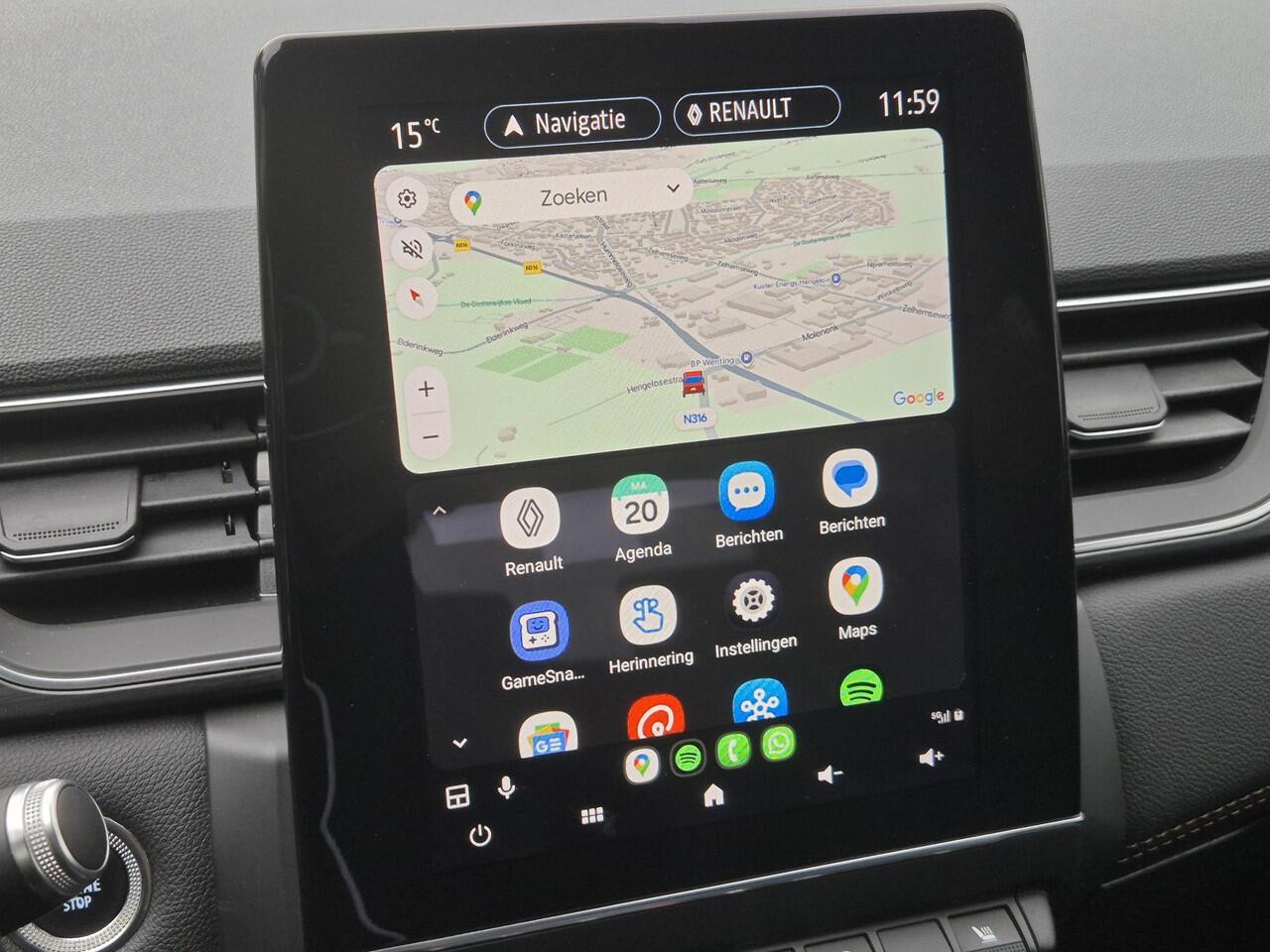 Renault CAPTUR 1.6 E-Tech Plug-in Hybrid 160 Initiale Paris / Automaat / Apple Carplay Android Auto / Stoelverwarming / Bose Audio Systeem / Achteruitrijcamera / Keyless Entry/Start / Cruise control / Climate control / Navigatie /