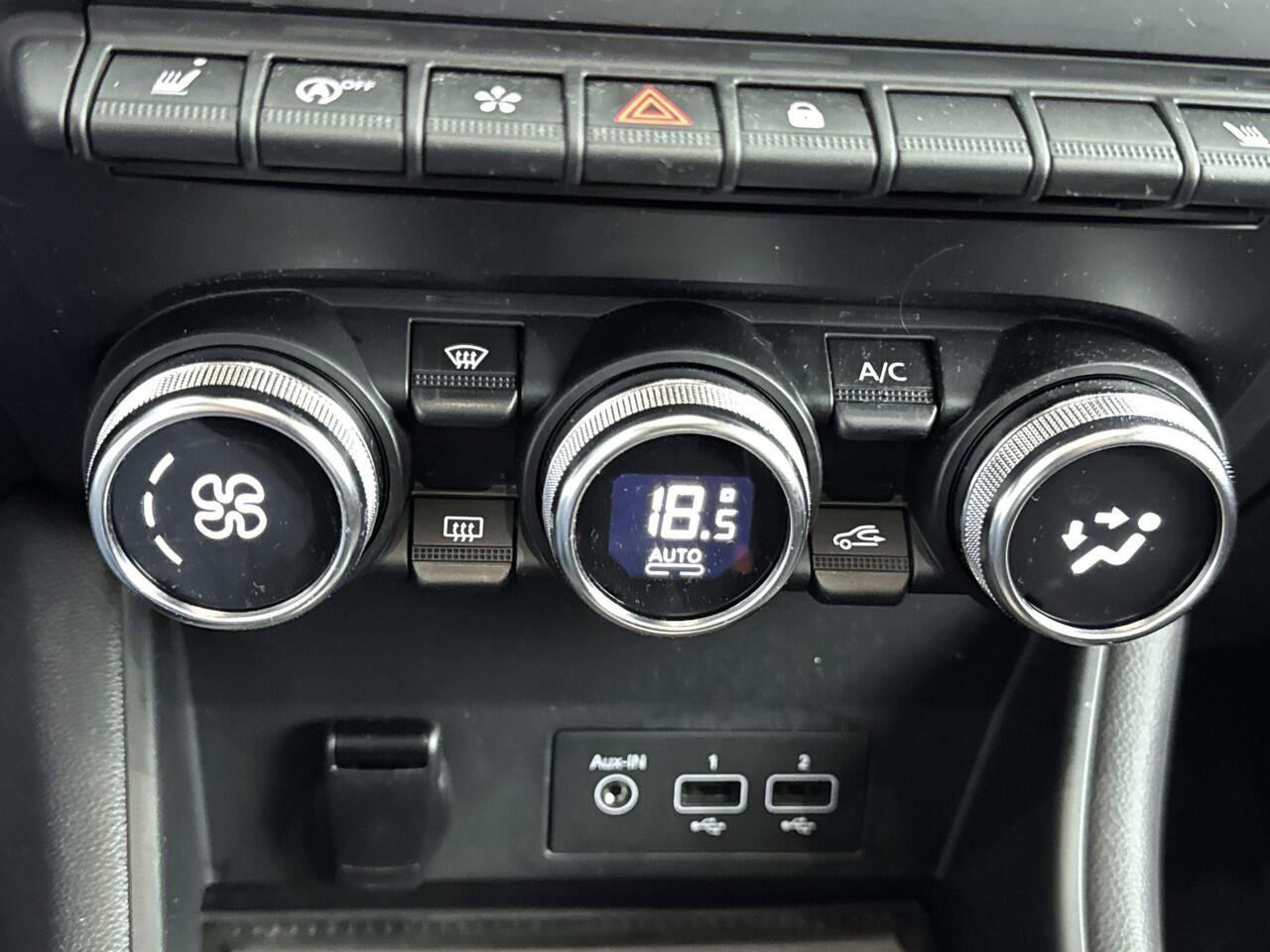 Renault CAPTUR 1.3 TCe Intens 130PK | Trekhaak | Navigatie | Achteruitrijcamera | Lederen Bekleding | Apple CarPlay & Android Auto