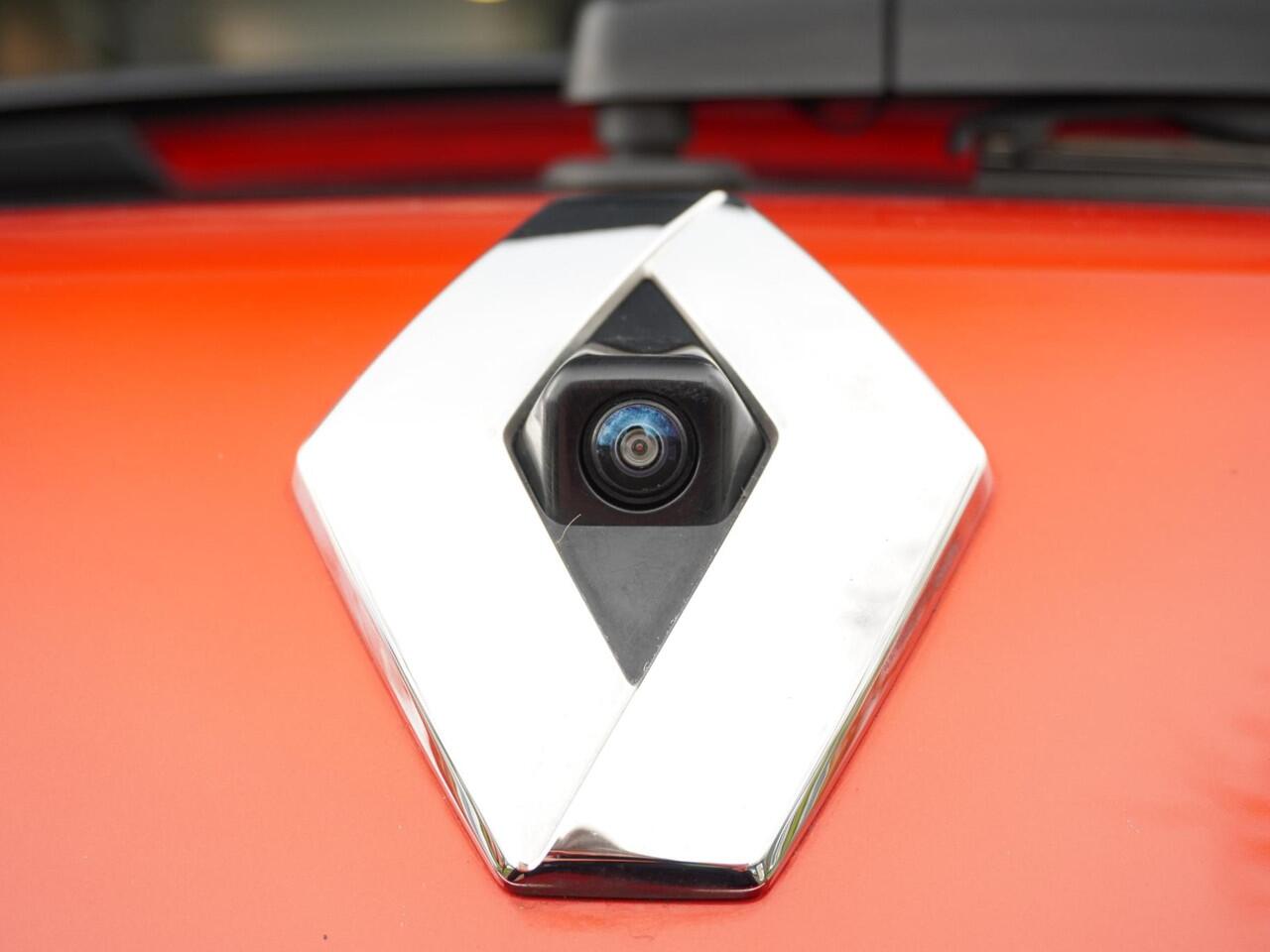 Renault CAPTUR 1.3 TCe 130 Intens AUTOMAAT / 1E EIGENAAR / DEALER ONDERHOUDEN / AFN. TREKHAAK / NAVI / CAMERA / PDC / ADAPT. CRUISE / BLINDSPOT / E-SHIFTER / STUURV. / APPLE CARPLAY / ANDROID AUTO / 17'' ALL-SEASON