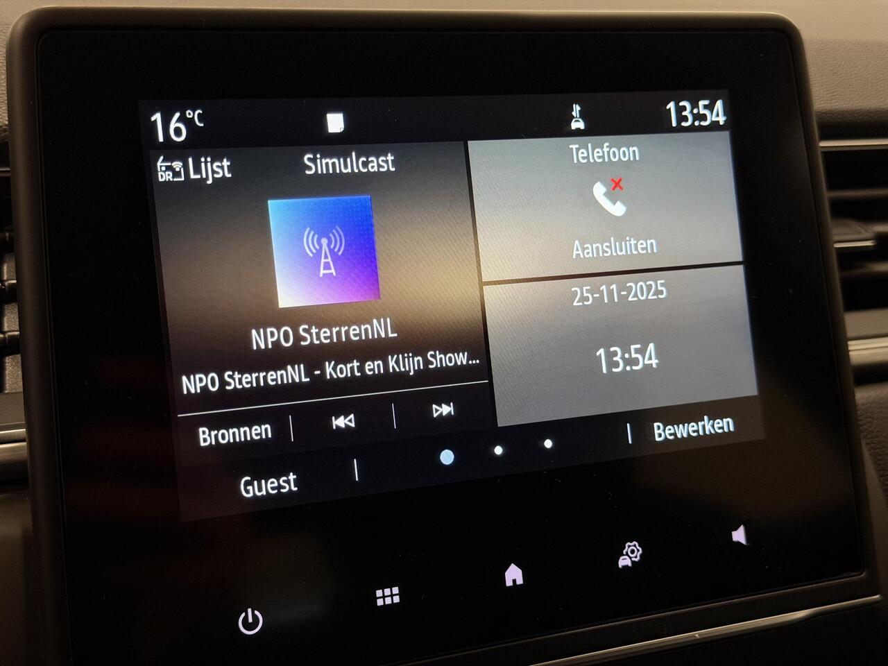 Renault CAPTUR 1.0 TCe 100 Intens | Trekhaak | Climate Control | Cruise Control | Parkeersensoren | Lichtmetalen velgen 17" | Apple Carplay/Android Auto