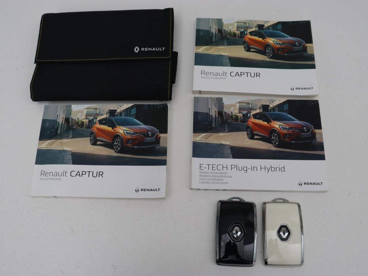 Renault CAPTUR E-TECH Plug-in Hybrid Intens | 360 camera | Carplay | Park Assist | Navigatie | Keyless | Full LED | Climate control | Cruise control | PHEV