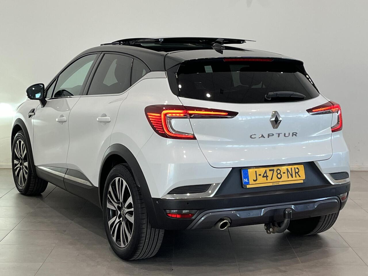 Renault CAPTUR 1.3 TCe 155 EDC Initiale Paris | Trekhaak | Panoramadak | Leder | Navigatie 9,3" | Climate Control | Cruise Control | Lichtmetalen velgen 18" | Apple Carplay/Android Auto