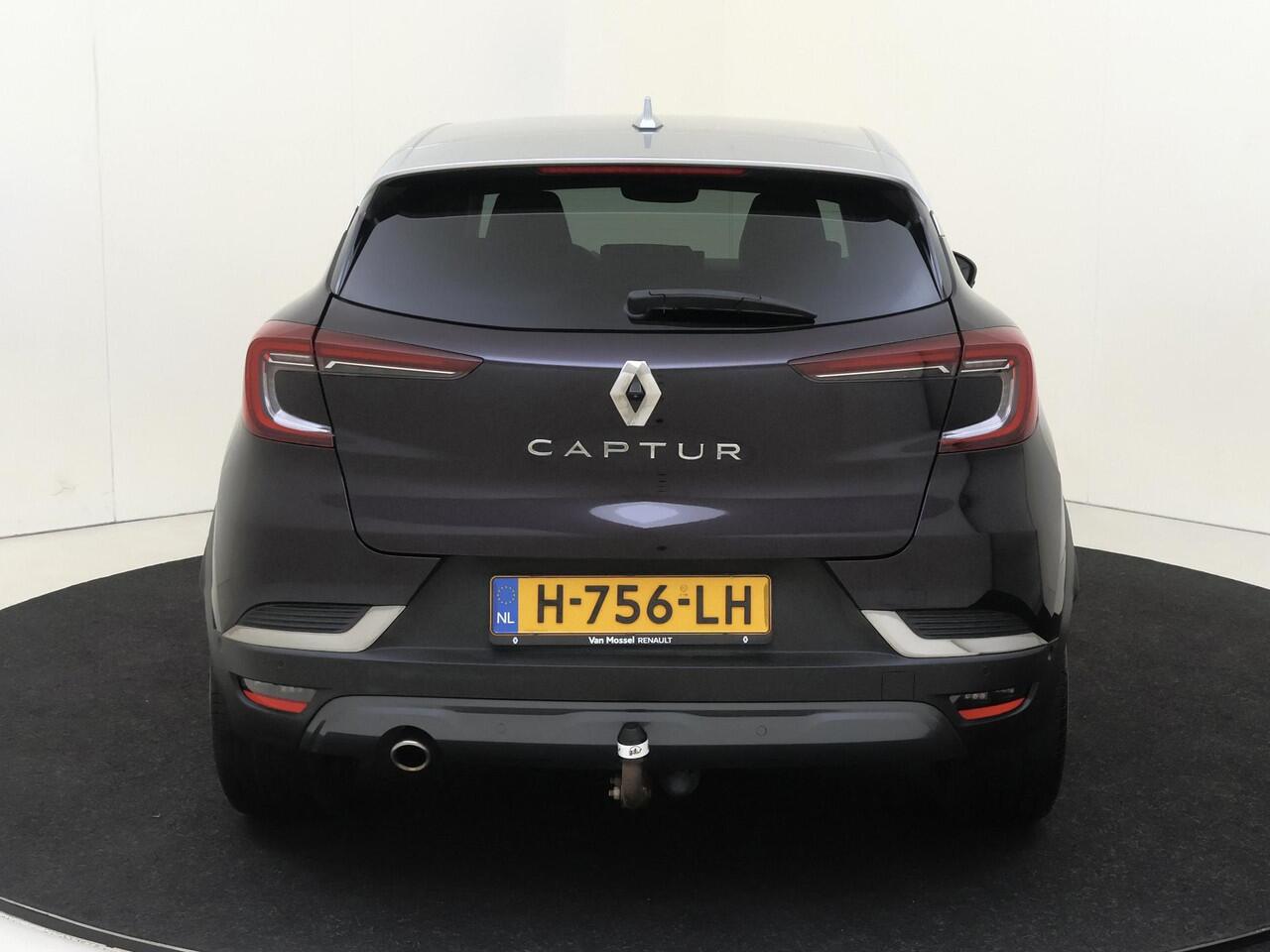 Renault CAPTUR 1.3 TCe 130PK Initiale Paris | Trekhaak | Lederen Bekleding | Stoel- & Stuurwielverwarming | BOSE Premium Sound | 360-graden Camera | Adaptieve Cruise Control incl. Stuurhulp | 9,3" Full-Map Navigatie | Apple Carplay & Android Auto