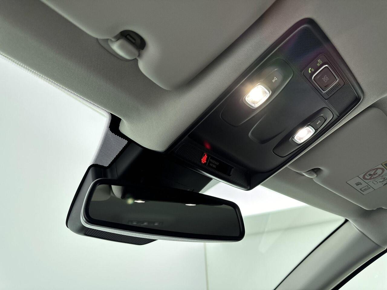 Renault CAPTUR 1.0 TCe Intens 100PK | Parkeersensoren | Climate Control | Lichtmetalen Velgen | Cruise Control | Apple CarPlay & Android Auto