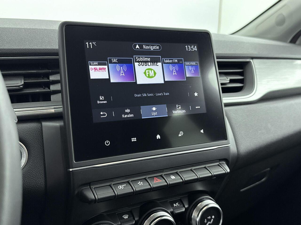 Renault CAPTUR 1.0 TCe 100 Intens | Parkeersensoren | Climate Control | Lichtmetalen Velgen | Cruise Control | Apple CarPlay & Android Auto