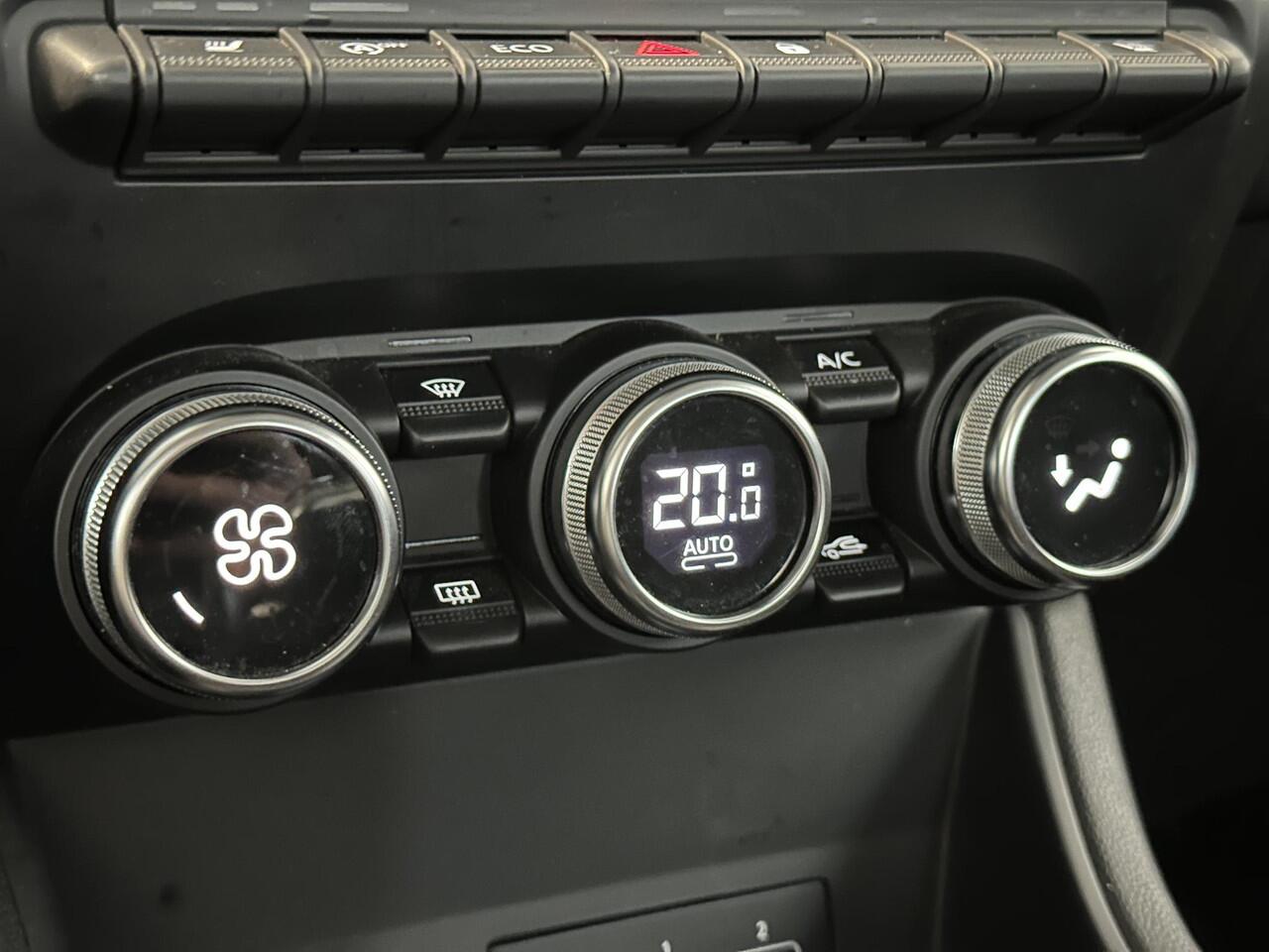 Renault CAPTUR 1.0 TCe 90 Zen NAVIGATIE | TREKHAAK | PARKEERSENSOREN VOOR-/ACHTER | ACHTERUITRIJCAMERA