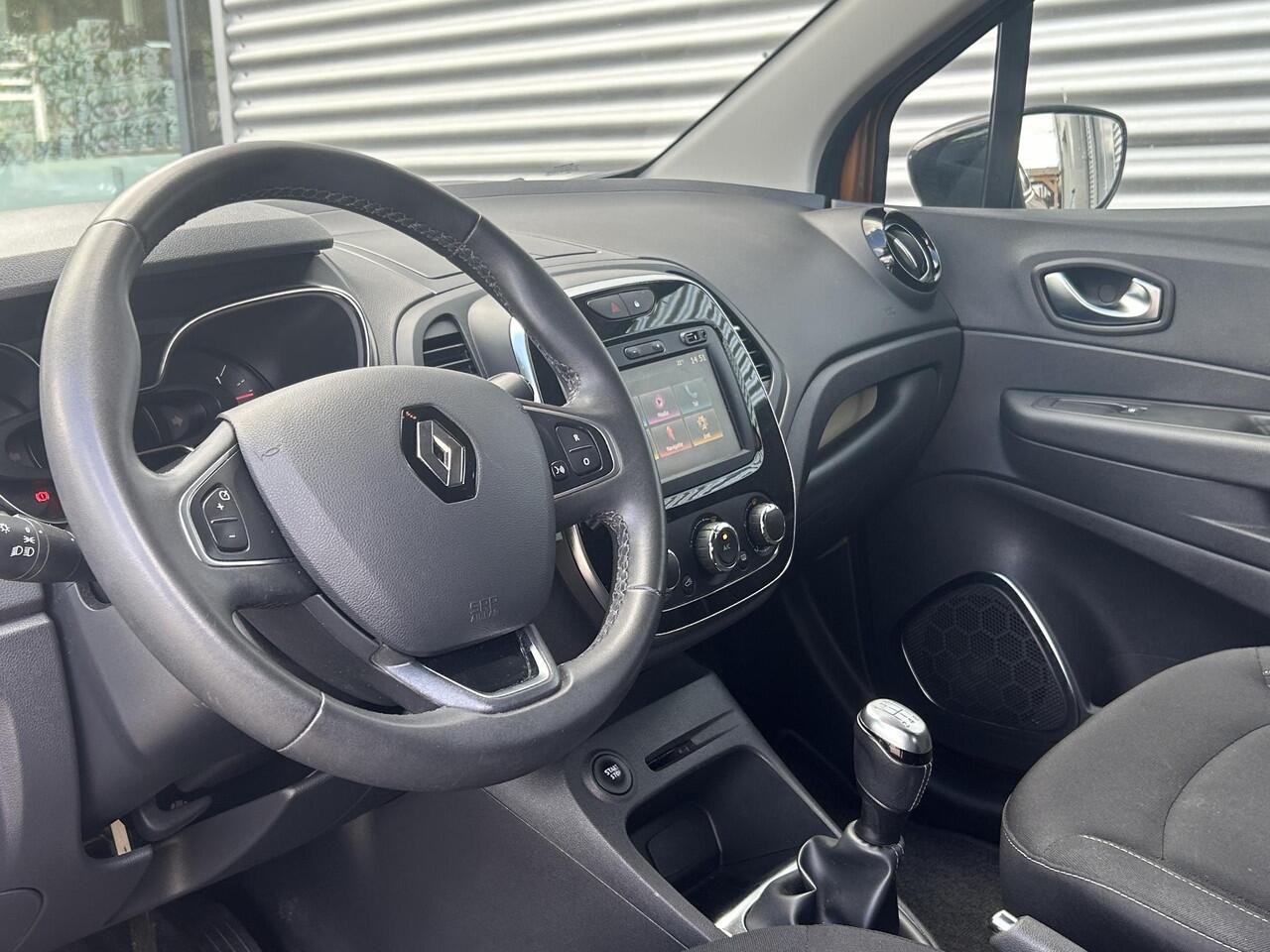 Renault CAPTUR 0.9 TCe Limited | Navi | PDC | Cruise Control |