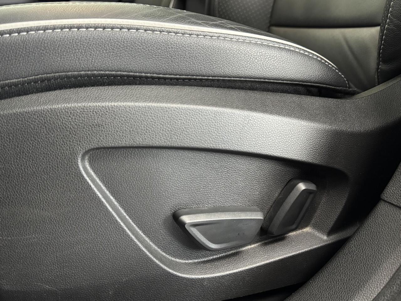 Renault CAPTUR 1.3 TCe 130 EDC Edition One | Bose audio | Climate Control | Apple Carplay/Android Auto | Full Map Navigatie | 360 Camera | Panorama Schuif/Kantel dak | Stoel- en Stuurverwarming |Leder | | Adaptieve Cruise Control | Pack Siège ( Vestiging - Vianen )