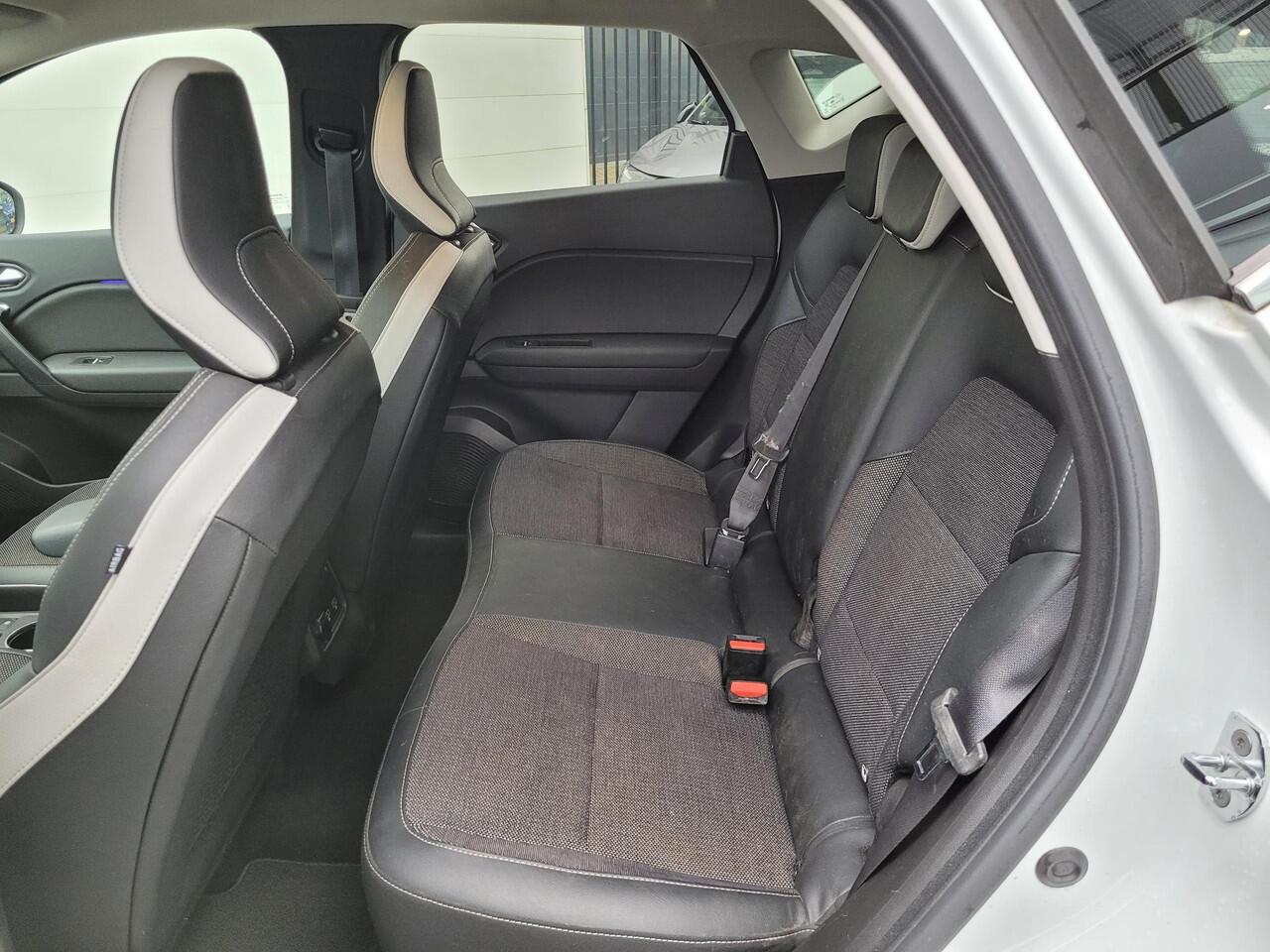 Renault CAPTUR 1.0 TCe 100 Intens (Hoge Zit) | 1e Eigenaar | Dealer Onderhouden | Navigatie+Camera