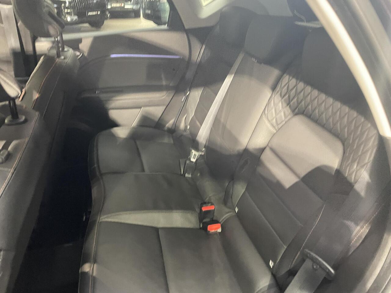 Renault CAPTUR 1.3 TCe 130 Initiale Paris | Leder | Panoramadak | Stoel + Stuurverarming | BOSE-Audiosysteem | 360° Camera |