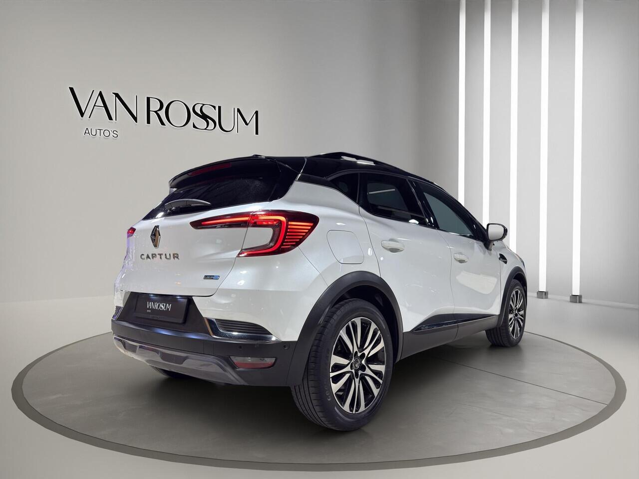 Renault CAPTUR E-TECH Plug-in Hybrid Initiale Panoramadak | Leder | Bose | 360 Camera | Two Tone Dak |