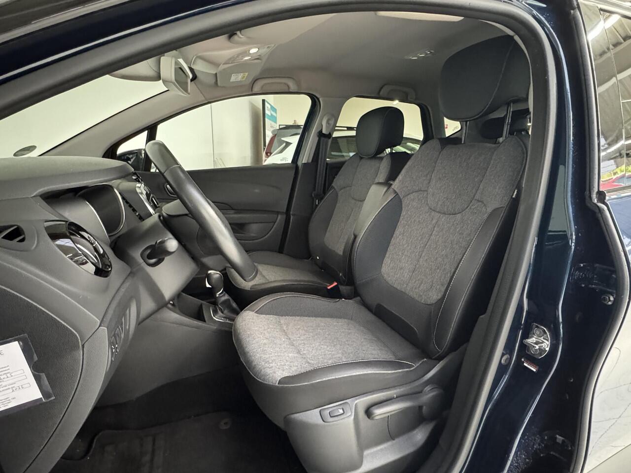 Renault CAPTUR 1.3 TCe Intens | Navigatie | Achteruitrijcamera | Stoelverwarming | Climate Control |