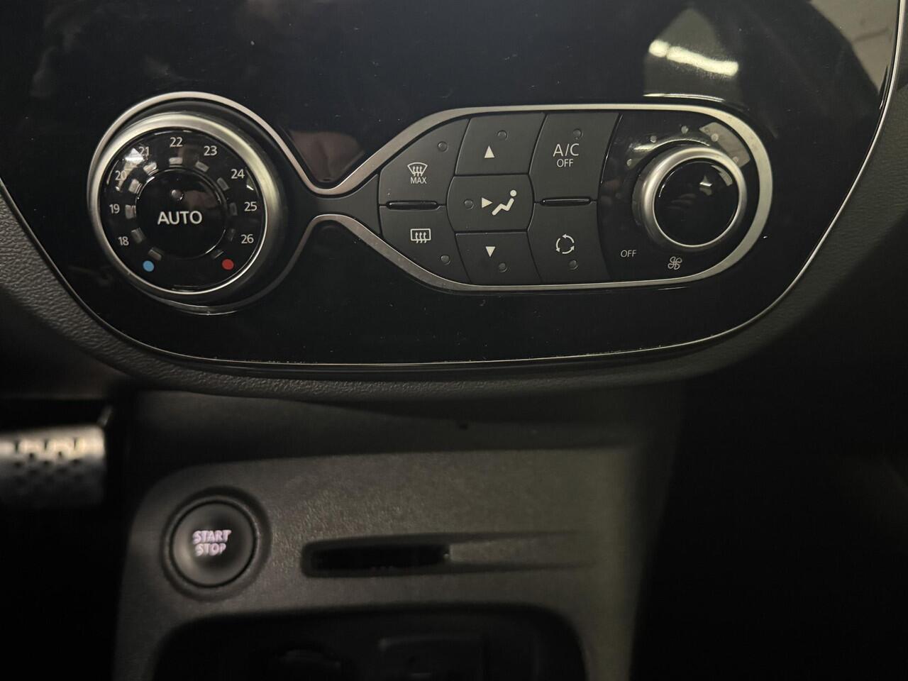 Renault CAPTUR 1.3 TCe Intens | Navigatie | Achteruitrijcamera | Stoelverwarming | Climate Control |