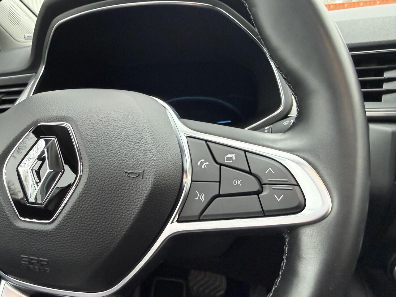 Renault CAPTUR 1.6 E-Tech Plug-in Hybrid 160 Intens | Schuifdak | Navigatie | Apple Carplay | Stuurwiel verwarming |