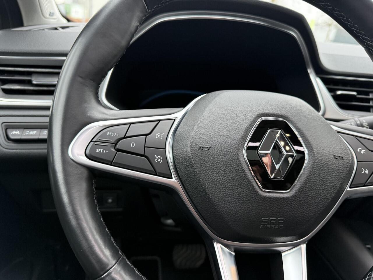 Renault CAPTUR 1.6 E-Tech Plug-in Hybrid 160 Intens | Schuifdak | Navigatie | Apple Carplay | Stuurwiel verwarming |