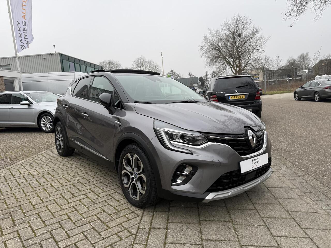 Renault CAPTUR 1.6 E-Tech Plug-in Hybrid 160 Intens | Schuifdak | Navigatie | Apple Carplay | Stuurwiel verwarming |
