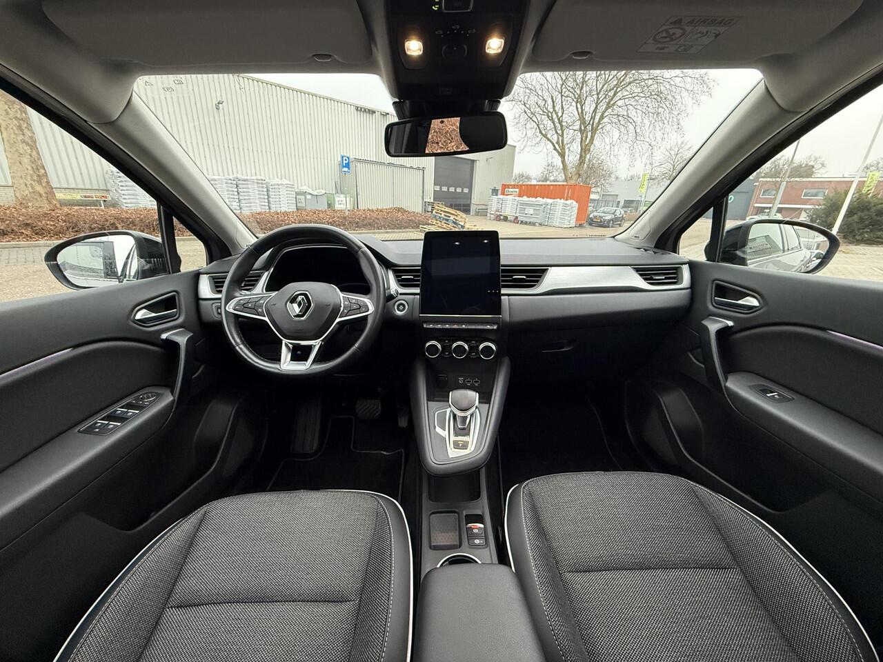 Renault CAPTUR 1.6 E-Tech Plug-in Hybrid 160 Intens | Schuifdak | Navigatie | Apple Carplay | Stuurwiel verwarming |