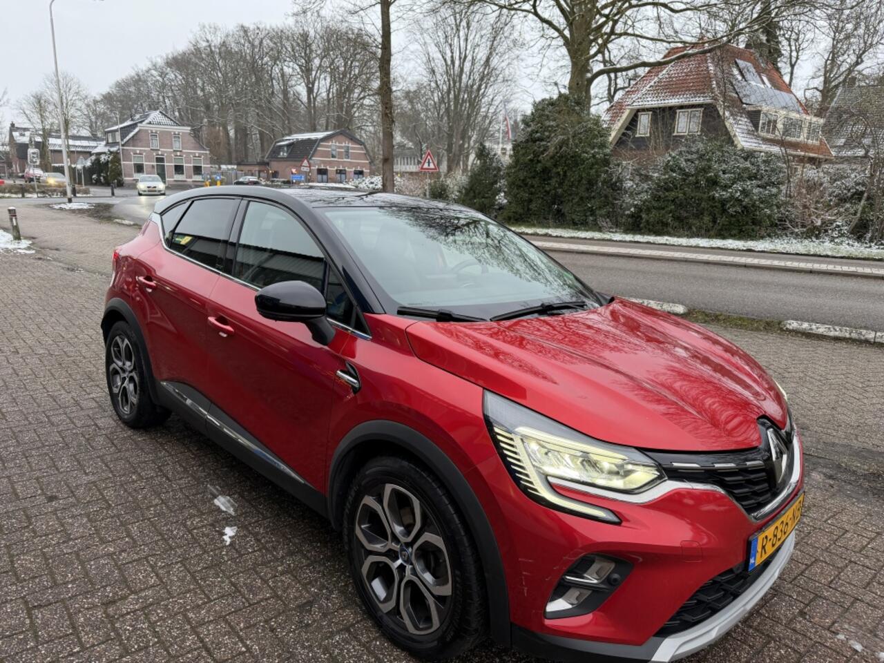 Renault CAPTUR 1.6 ET PH 160 Intens