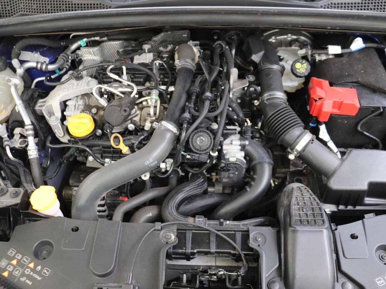 Renault CAPTUR 1.3 TCe 130 Initiale Paris Apple Carplay/Android Auto | Cruise control adaptief | Electronic climate control |LED koplampen | lichtmetalen velgen 18"| luxe lederen bekleding | navigatiesysteem full map | voorstoelen verwarmd