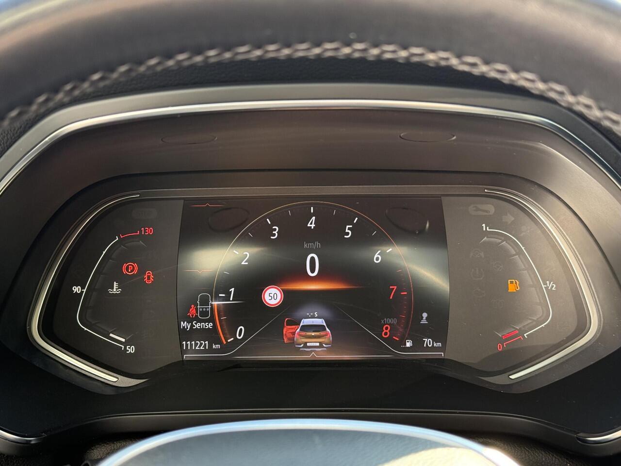 Renault CAPTUR 1.0 TCe 100 Intens | NAP | 360 graden camera | Navigatie groot | Climate Control | DAB | Key-less |