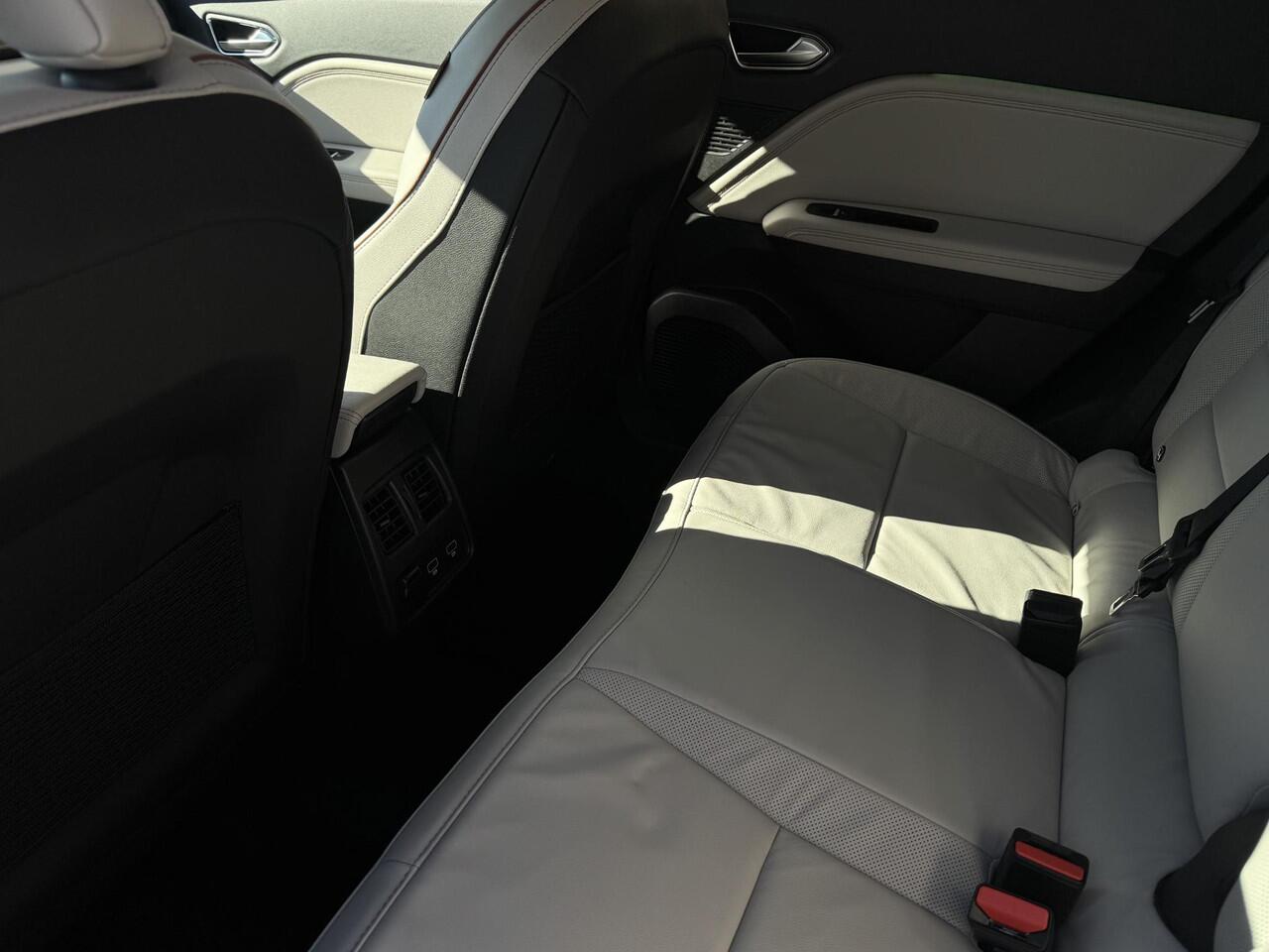 Renault CAPTUR E-Tech Plug-in Hybrid 160 Initiale Paris