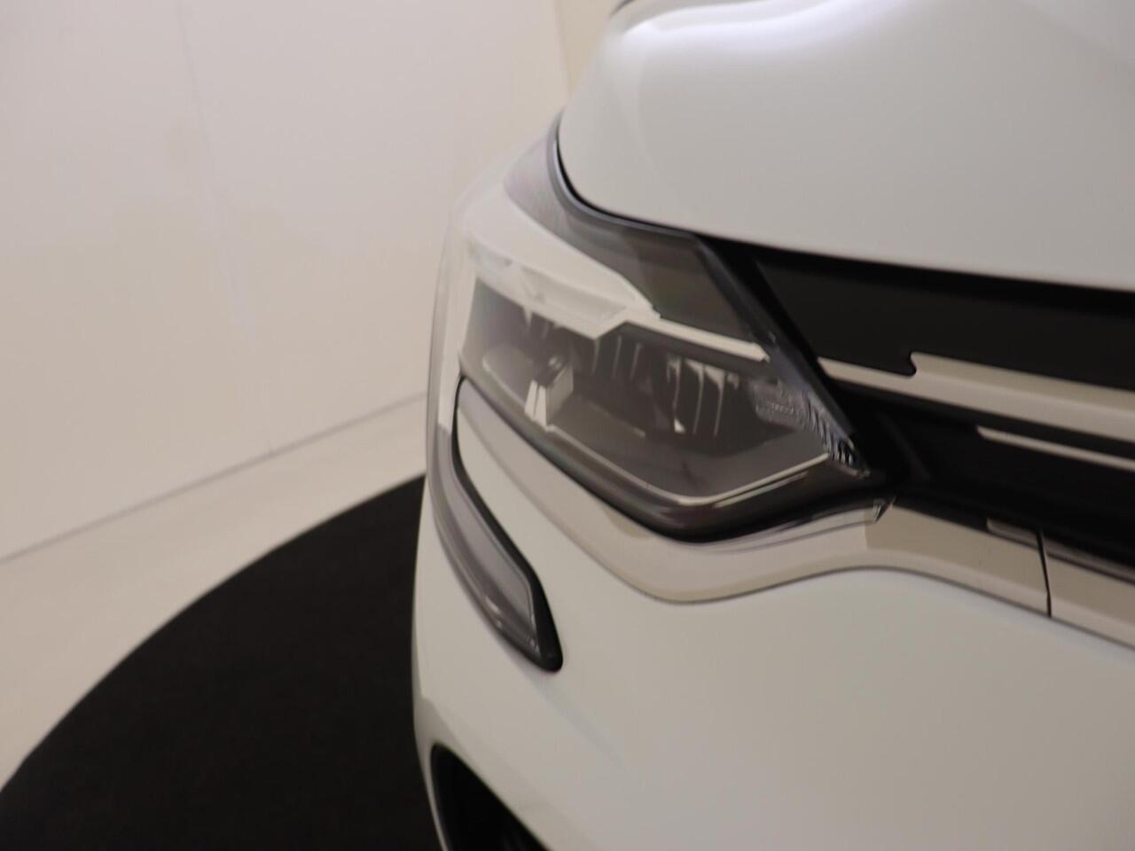 Renault CAPTUR 1.3 TCe 130 Zen | Trekhaak | Navigatie | Parkeersensoren