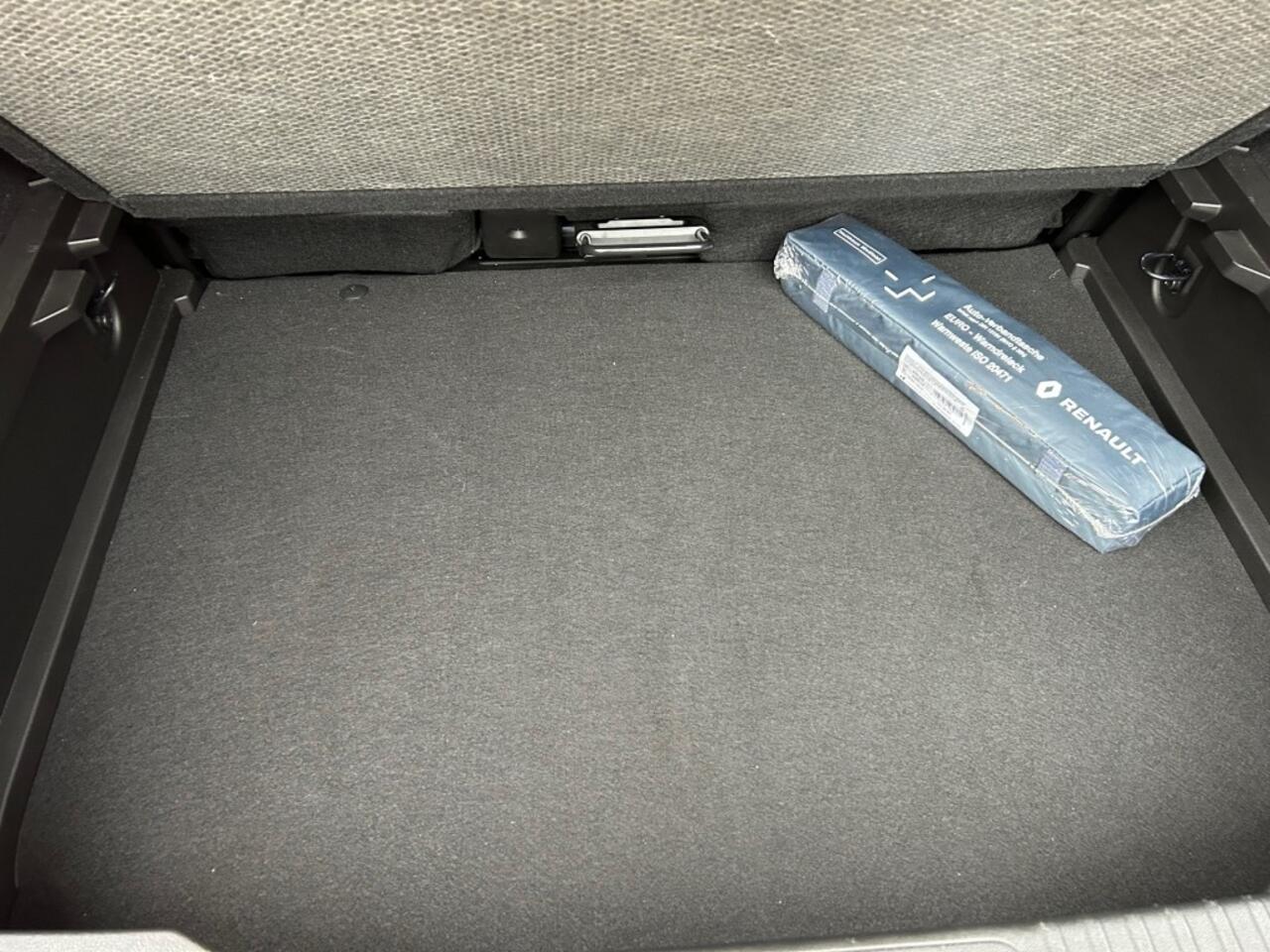 Renault CAPTUR 1.0 TCe INTENS AIRCO/ECC/PDC/RADIO/NAVIGATIE/4 S. BANDEN