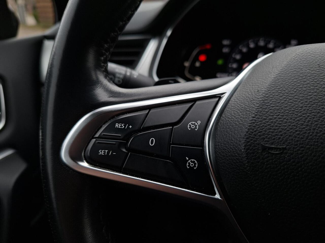 Renault CAPTUR 1.3 TCe 130 Intens, camera, carplay, cruise