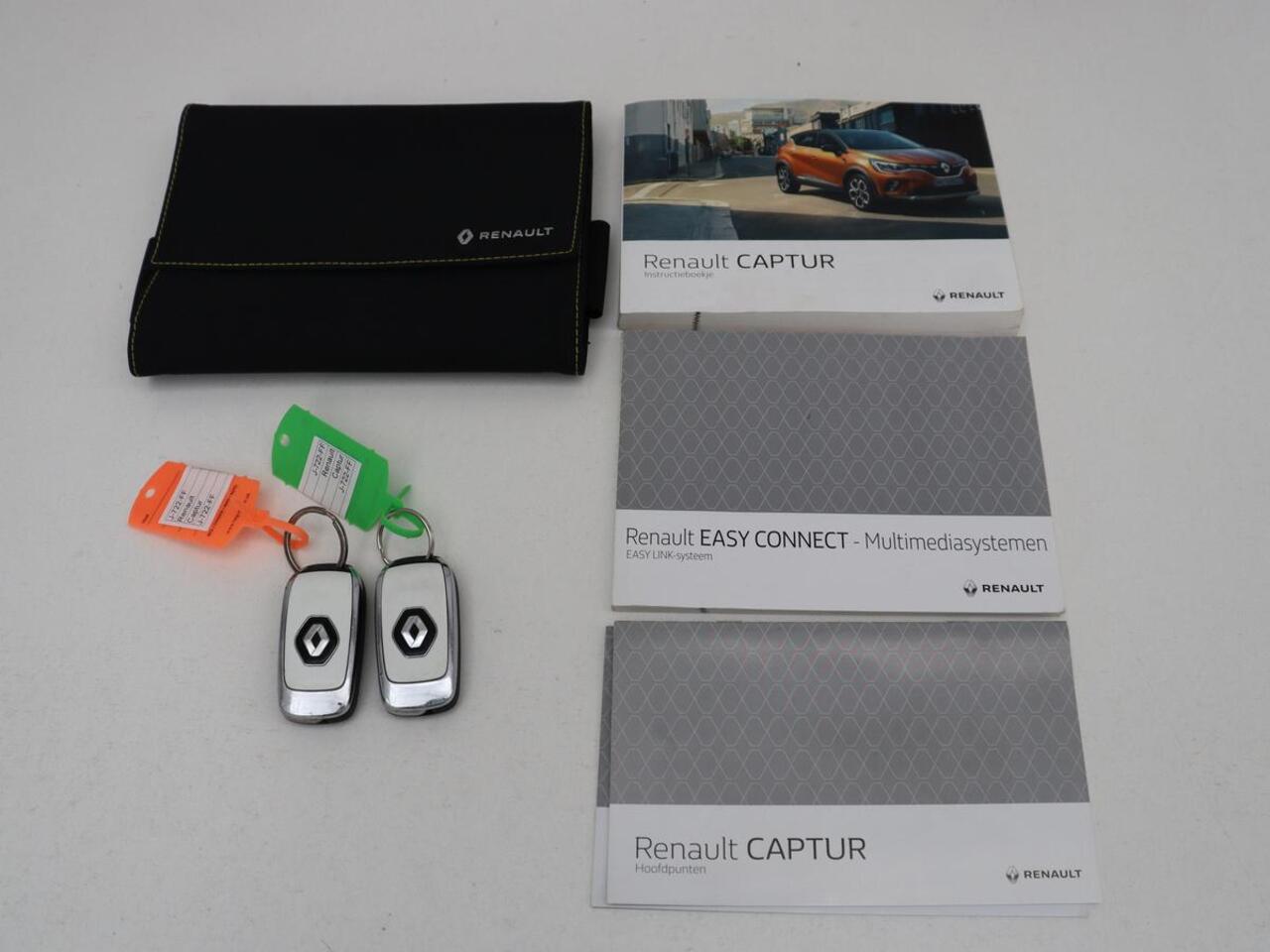 Renault CAPTUR 1.0 TCe 100 Zen | Carplay | Cruise control | Full LED | Airco | DAB | Lichtsensor | Bluetooth