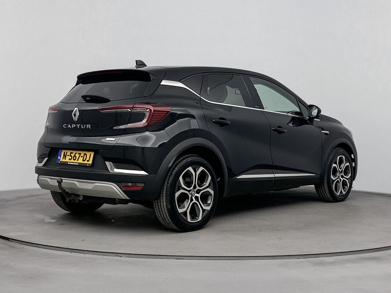 Renault CAPTUR 1.6 E-Tech Plug-in Hybrid 160Pk Intens | Navigatie | Apple & Android Carplay | Parkeersensoren Voor & Achter | Achteruitrijcamera | Climate Control | Trekhaak | Cruise Control & Snelheidsbegrenzer | Keyless Entry |