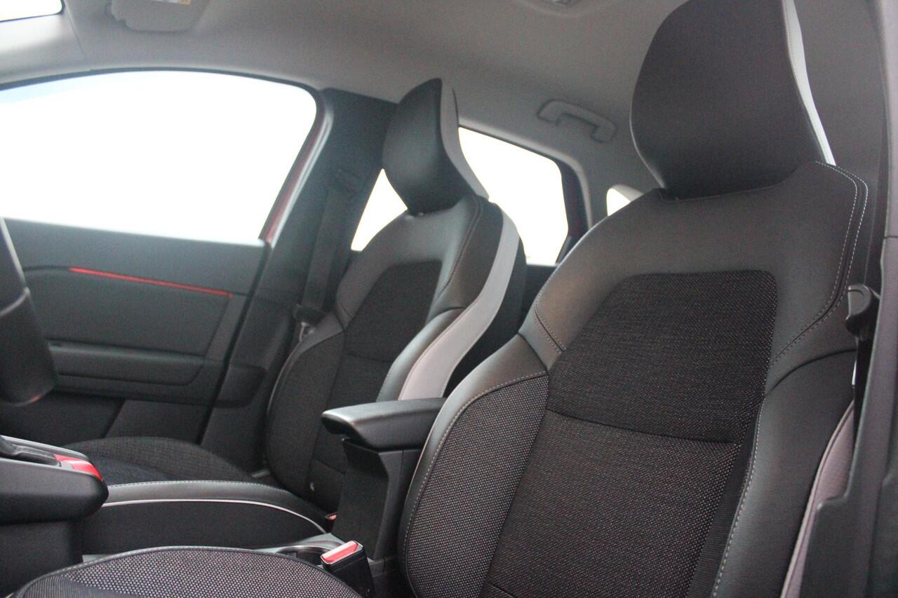 Renault CAPTUR 1.3 TCe 130PK AUTOMAAT INTENS | APPLE CARPLAY/ANDROID AUTO | STOEL VERWARMING | NAVIGATIE | FULL LED KOPLAMPEN | ADAPTIVE CRUISE CONTROL | ACHTERUITRIJ CAMERA | LICHTMETALEN VELGEN 17" | DODEHOEK DETECTIE | PARKEERSENSOREN VOOR + ACHTER | DAB+ RADIO | CLI