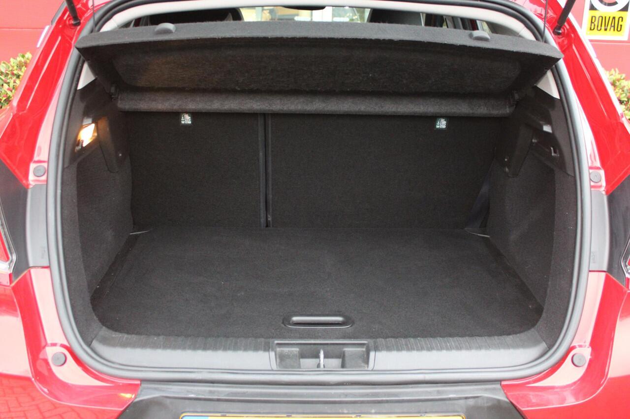 Renault CAPTUR 1.3 TCe 130PK AUTOMAAT INTENS | APPLE CARPLAY/ANDROID AUTO | STOEL VERWARMING | NAVIGATIE | FULL LED KOPLAMPEN | ADAPTIVE CRUISE CONTROL | ACHTERUITRIJ CAMERA | LICHTMETALEN VELGEN 17" | DODEHOEK DETECTIE | PARKEERSENSOREN VOOR + ACHTER | DAB+ RADIO | CLI