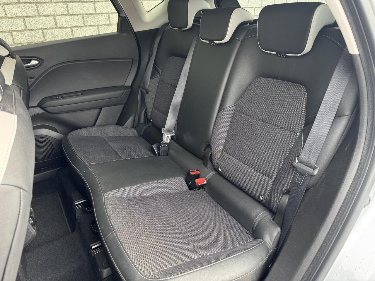 Renault CAPTUR 1.0 TCe 100 Intens | Navigatie | Apple CarPlay / Android Auto | Parkeersensoren |