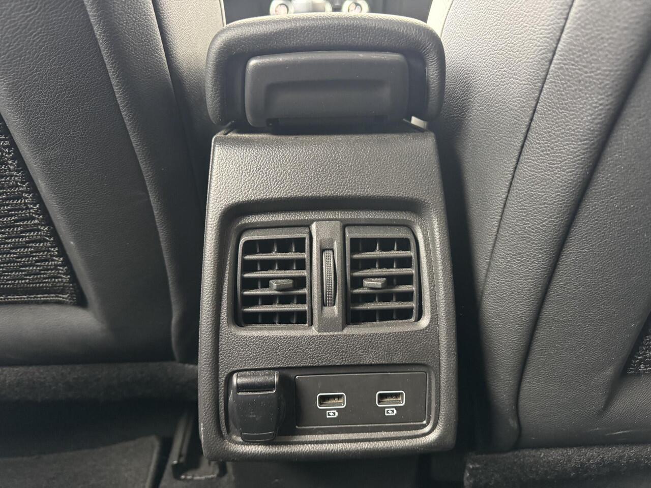 Renault CAPTUR 1.0 TCe 100 Intens | Navigatie | Apple CarPlay / Android Auto | Parkeersensoren |