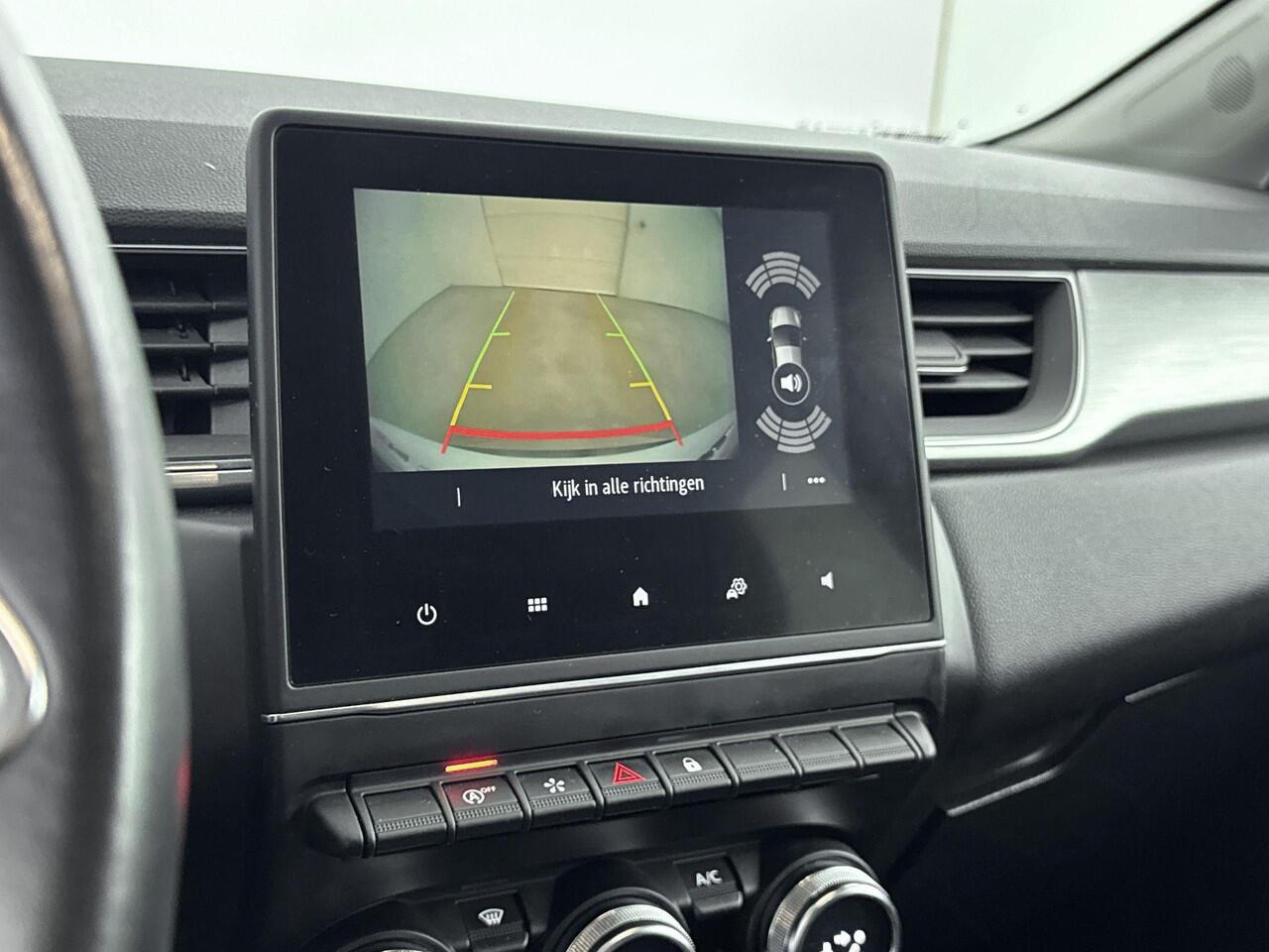 Renault CAPTUR 1.0 TCe 100 Intens | Achteruitrijcamera | Apple Carplay/Android Auto | Cruise Control | Climate Control | Half-Leder | Keyless | Parkeersensoren Achter | Stoelverwarming |