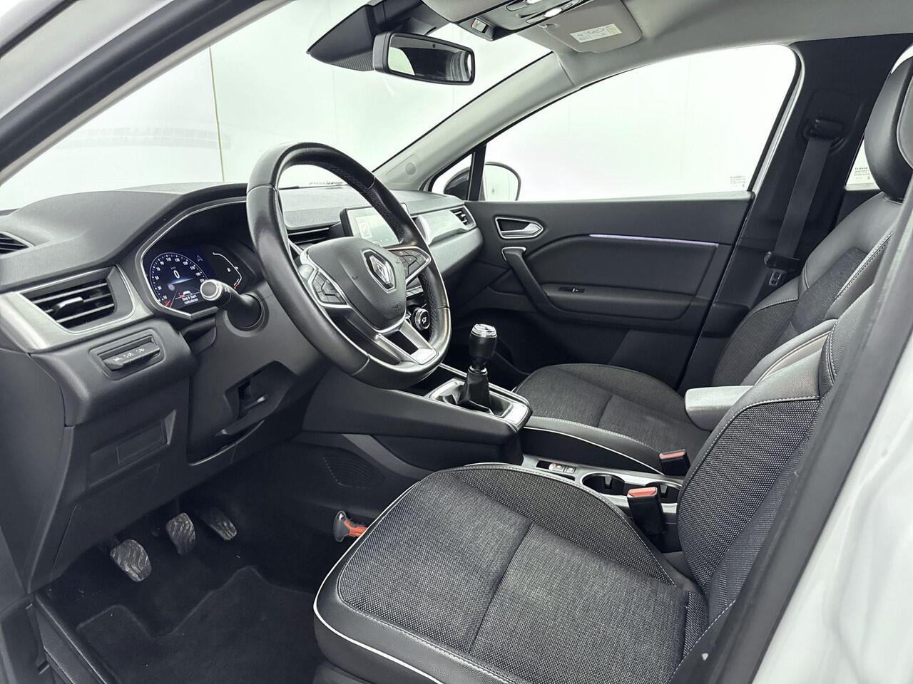 Renault CAPTUR 1.0 TCe 100 Intens | Achteruitrijcamera | Apple Carplay/Android Auto | Cruise Control | Climate Control | Half-Leder | Keyless | Parkeersensoren Achter | Stoelverwarming |