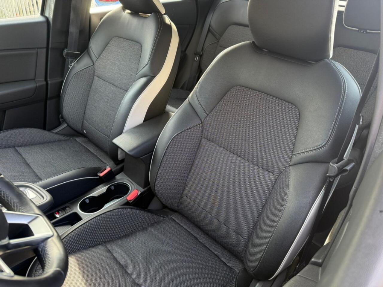 Renault CAPTUR 1.3 TCe 130 ZEN Apple carplay Android*navigatie*automaat