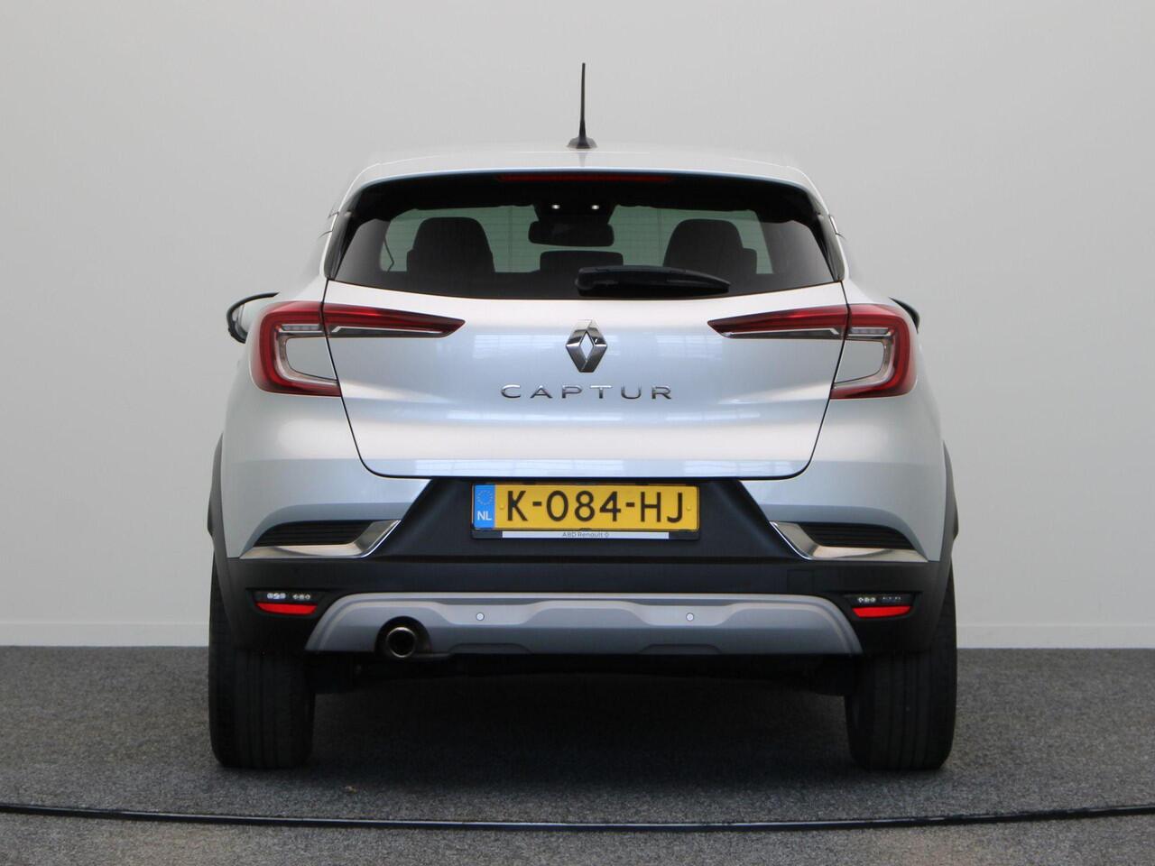 Renault CAPTUR TCe 100pk Intens | Climate Control | Keyless entry en start | Parkeersensoren achter | Lichtmetalen velgen | Apple Carplay & Android Auto |