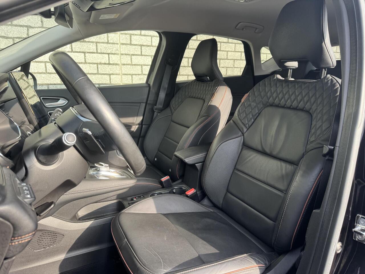 Renault CAPTUR 1.3 TCe 130 Initiale Paris | Leder | Apple CarPlay / Android Auto | Stoel + Stuurverarming | BOSE-Audiosysteem | 360° Camera |