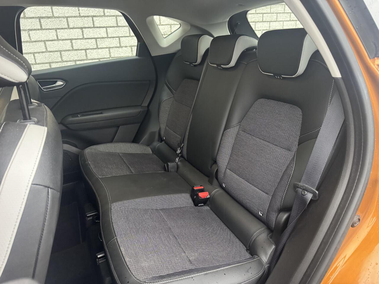 Renault CAPTUR 1.3 TCe 130 Intens | Panoramadak | Stoelverwarming | Trekhaak | All-Season banden |