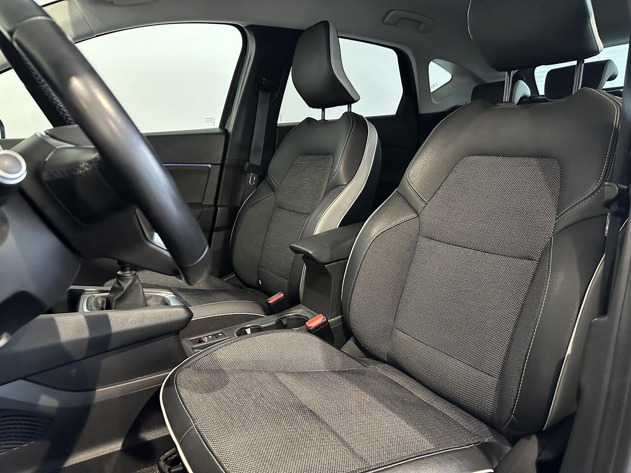 Renault CAPTUR 1.3 TCe 130 Edition One NAVIGATIE | ACHTERUITRIJCAMERA | PARKEERSENSOREN VOOR-/ACHTER | CLIMATE CONTROL