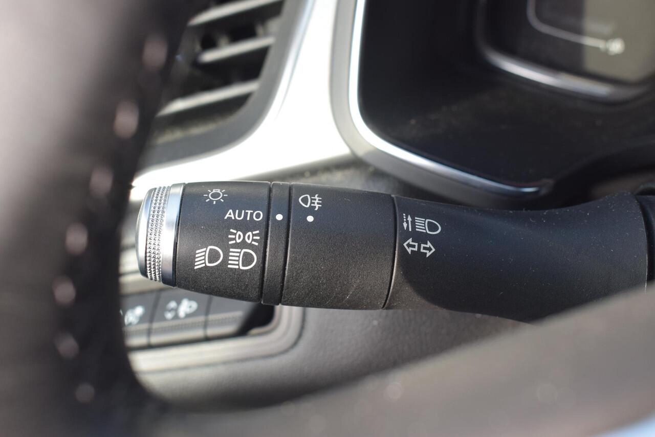 Renault CAPTUR 1.0 TCe 100 Intens Navi camera Airco Km 68.000!!