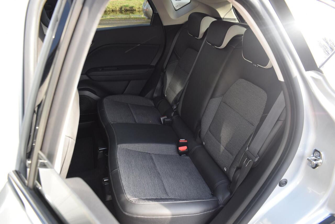 Renault CAPTUR 1.0 TCe 100 Intens Navi camera Airco Km 68.000!!