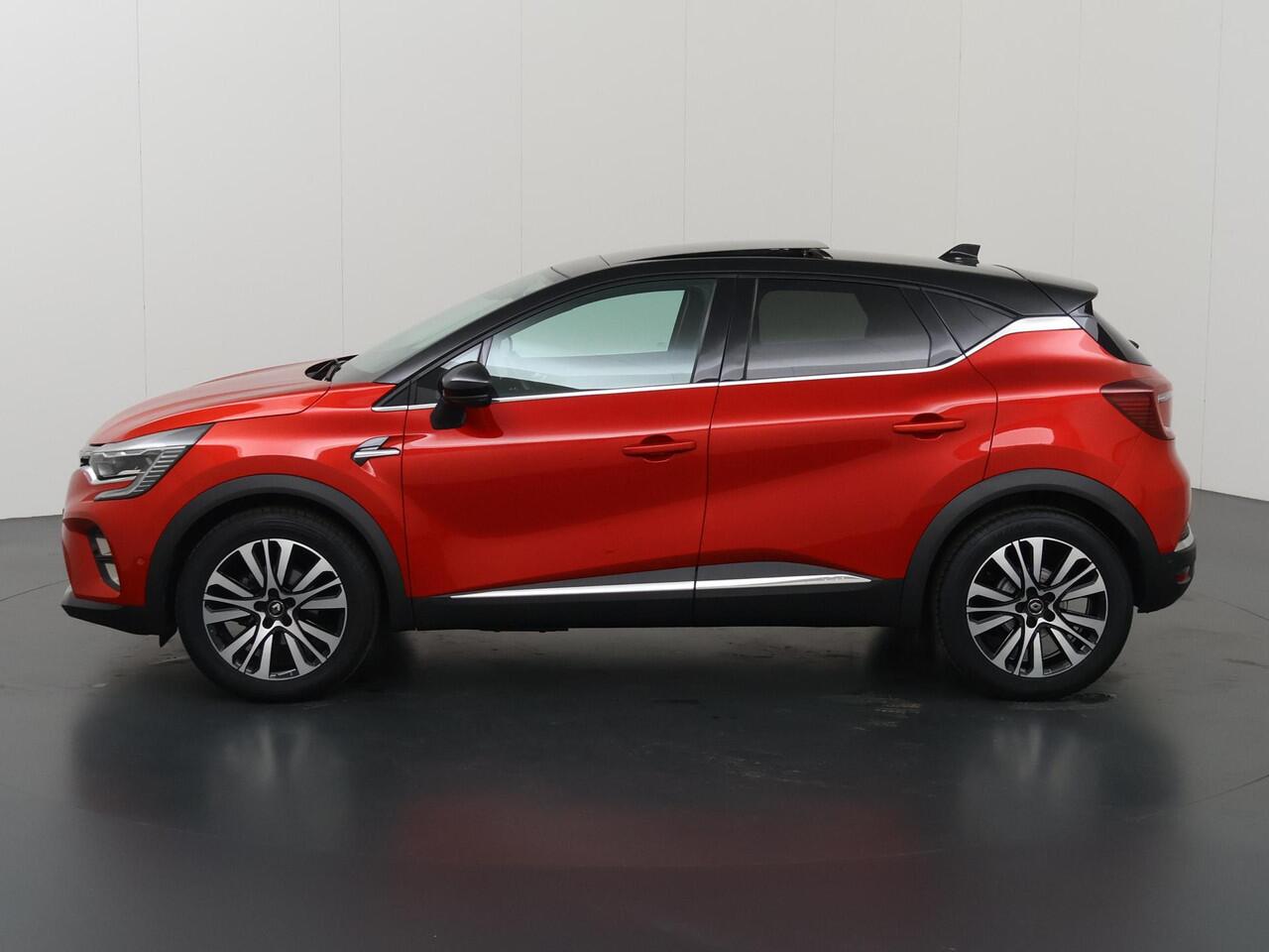 Renault CAPTUR 1.3 TCe 155 Initiale Paris | Panoramadak | Lederen Interieur | Navigatie | 360° Camera | DAB | Apple Carplay/Android Auto | Stoelverwarming | Cruise Control Adaptief | Bose Audio | Keyless Entry/Go |