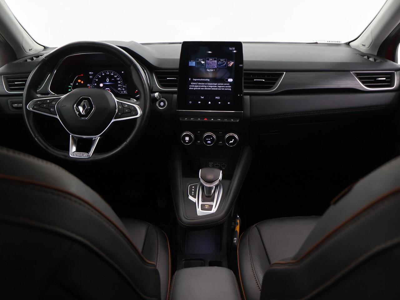 Renault CAPTUR 1.3 TCe 155 Initiale Paris | Panoramadak | Lederen Interieur | Navigatie | 360° Camera | DAB | Apple Carplay/Android Auto | Stoelverwarming | Cruise Control Adaptief | Bose Audio | Keyless Entry/Go |
