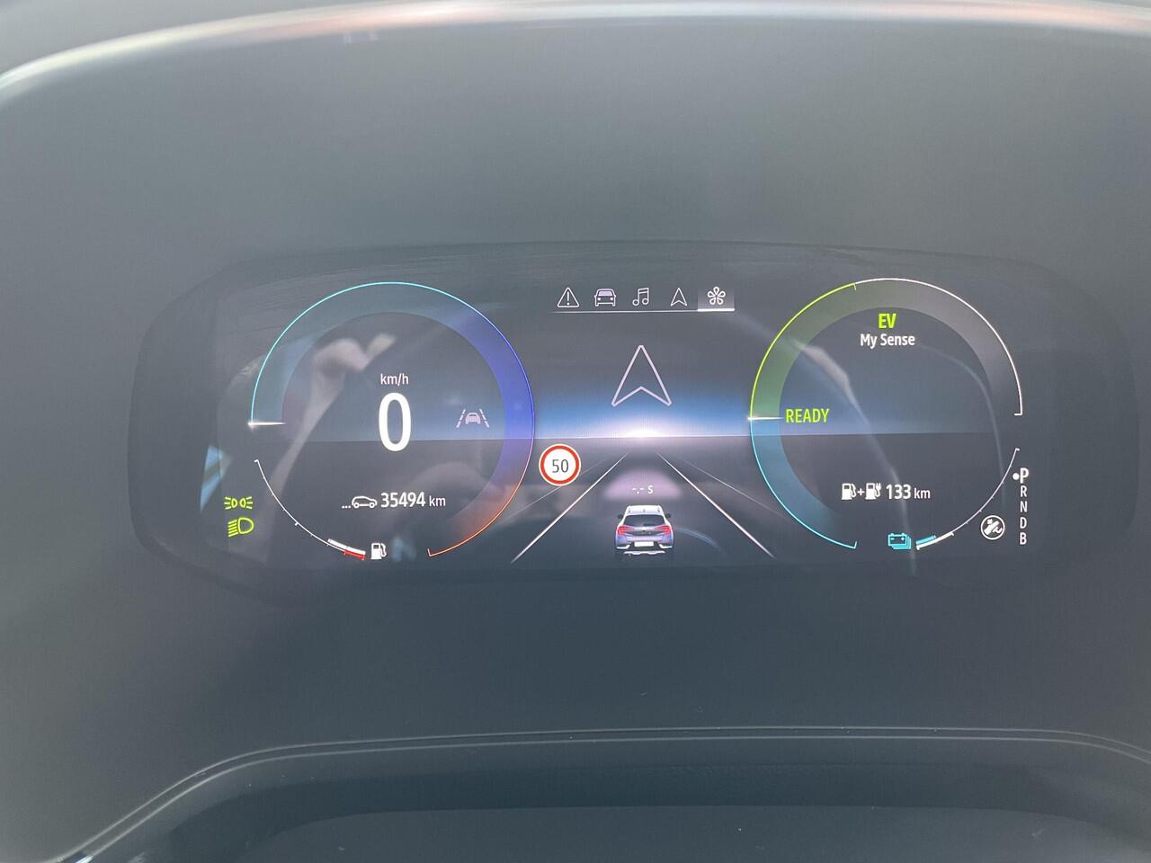 Renault CAPTUR 1.6 E-Tech Plug-in Hybrid 160 Business AUTOM. / PDC / NAVI / CLIMATE CONTROL / BLUETOOTH