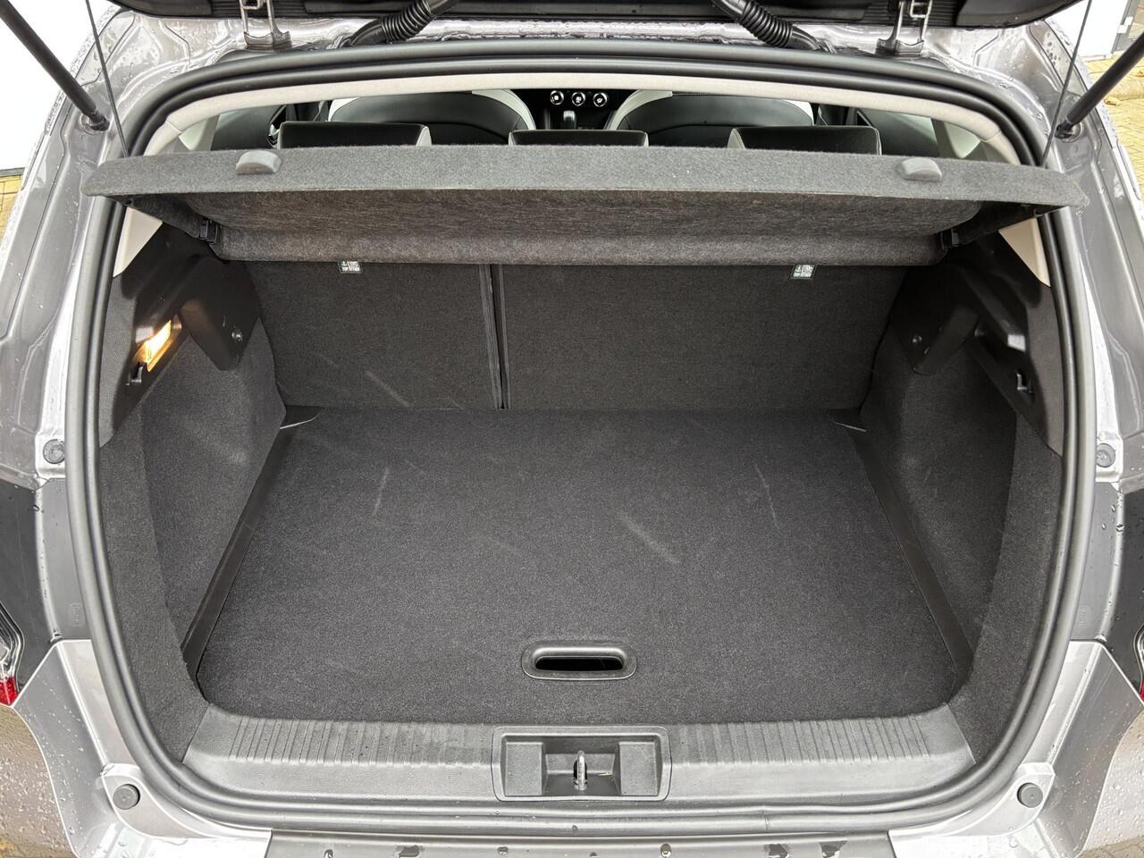 Renault CAPTUR 1.3 TCe 140 Intens | Navigatie | Automaat |