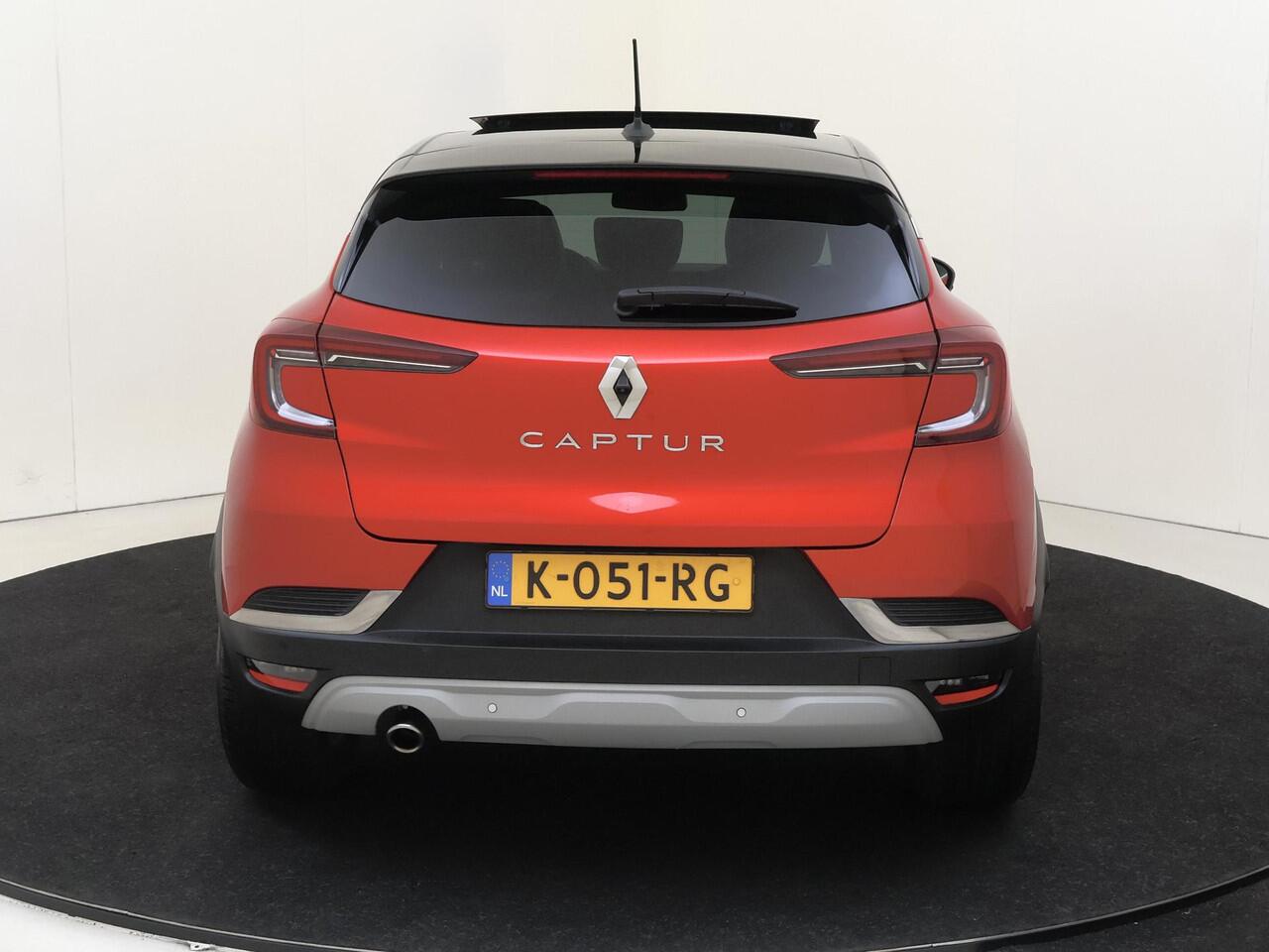 Renault CAPTUR 1.3 TCe 140 PK Intens Automaat | Panoramadak | Climate Control | Camera |