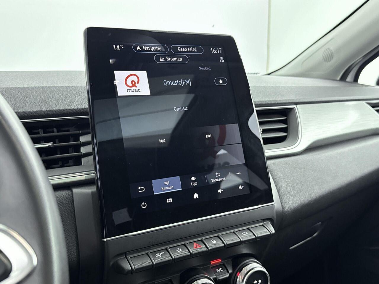 Renault CAPTUR 1.3 TCe 140Pk Intens | Navigatie | All Season Banden | Cruise & Climate Control | Panorama Schuif/Kantel Dak | Achteruitrij Camera & Parkeersensoren | Half Lederen Bekleding | Apple & Android Carplay